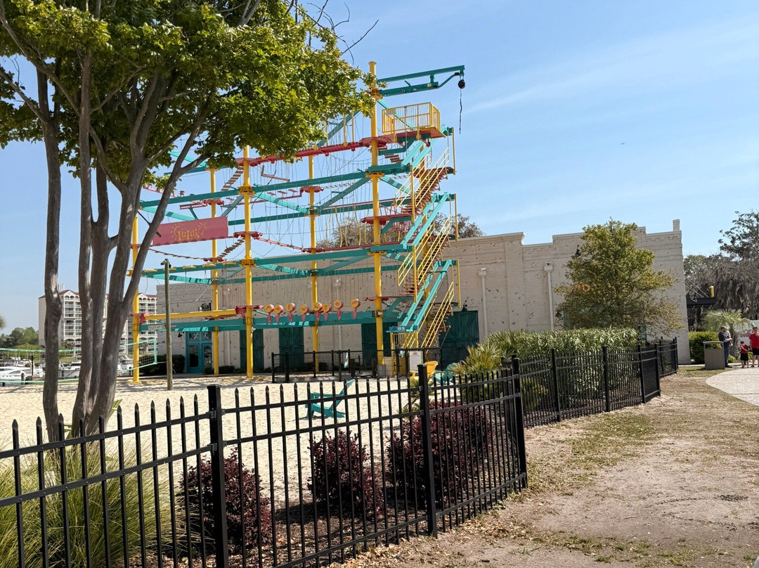 LuLu's Beach Arcade and Ropes Course景点图片