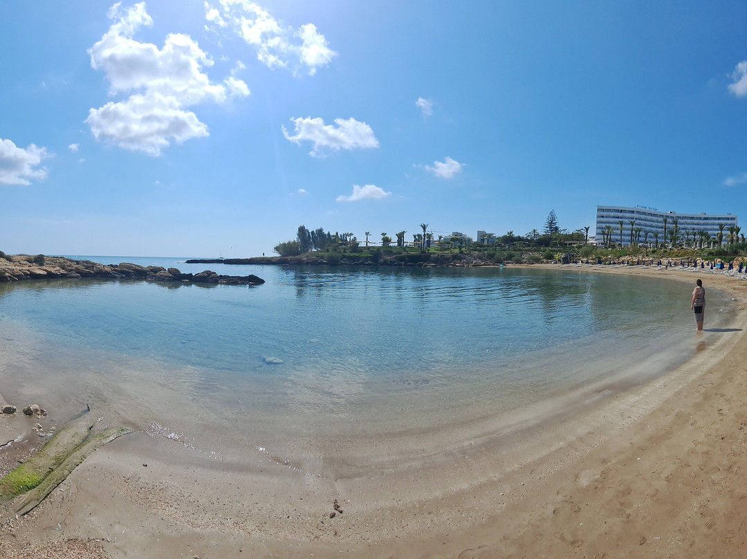 Louma Beach-帕拉林尼必去景点