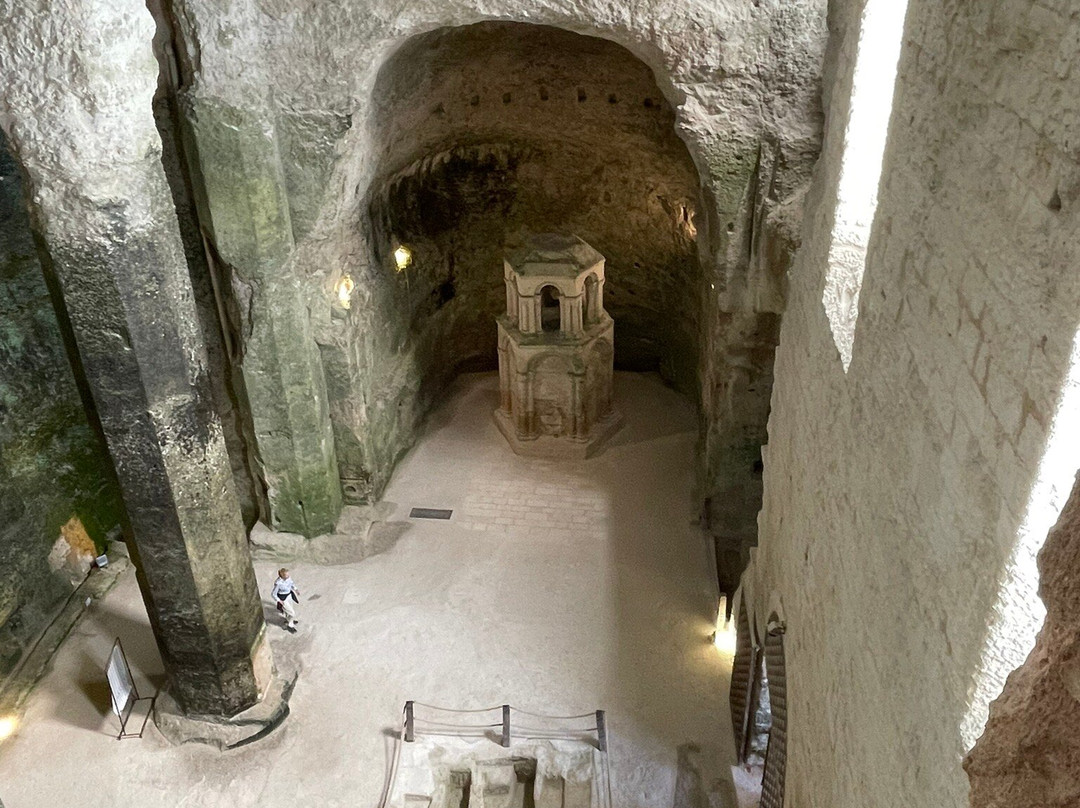 Monolithic Church of Saint-Jean of Aubeterre-Aubeterre-sur-Dronne必去景点