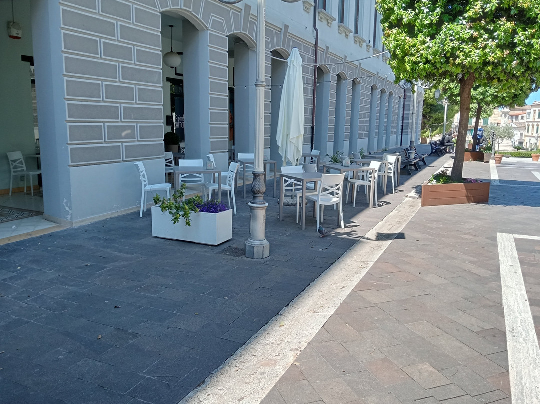 Corso Italia-瓦斯托必去景点