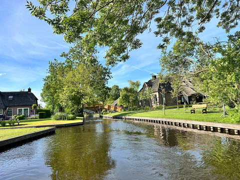 Taxi Amsterdam Airport-阿姆斯特丹必去景点