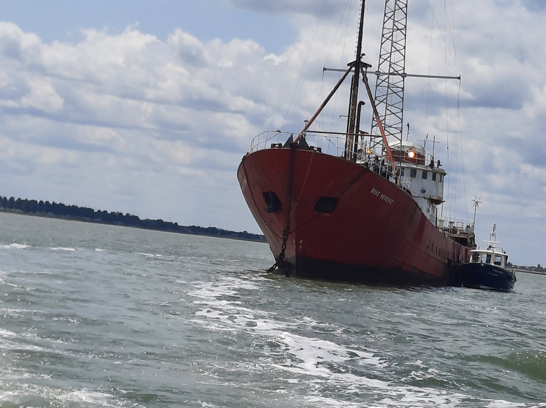 MV Ross Revenge - Home of Radio Caroline景点图片