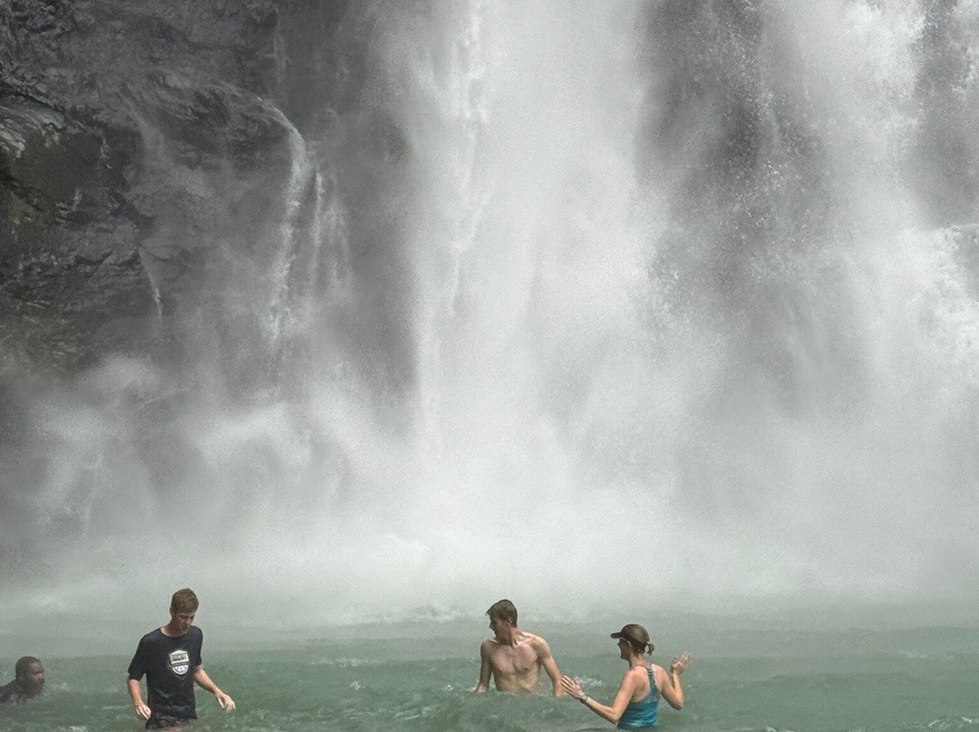 My Island Adventures with Chadi Symes-罗索必去景点