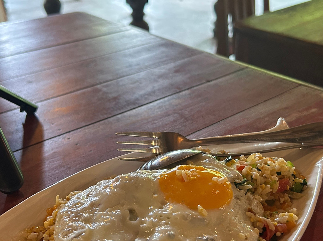 Sa Sa Beach Restaurant