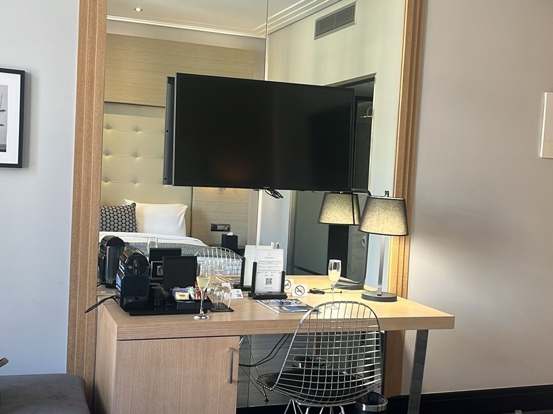 安蒂冈城市时髦酒店主图