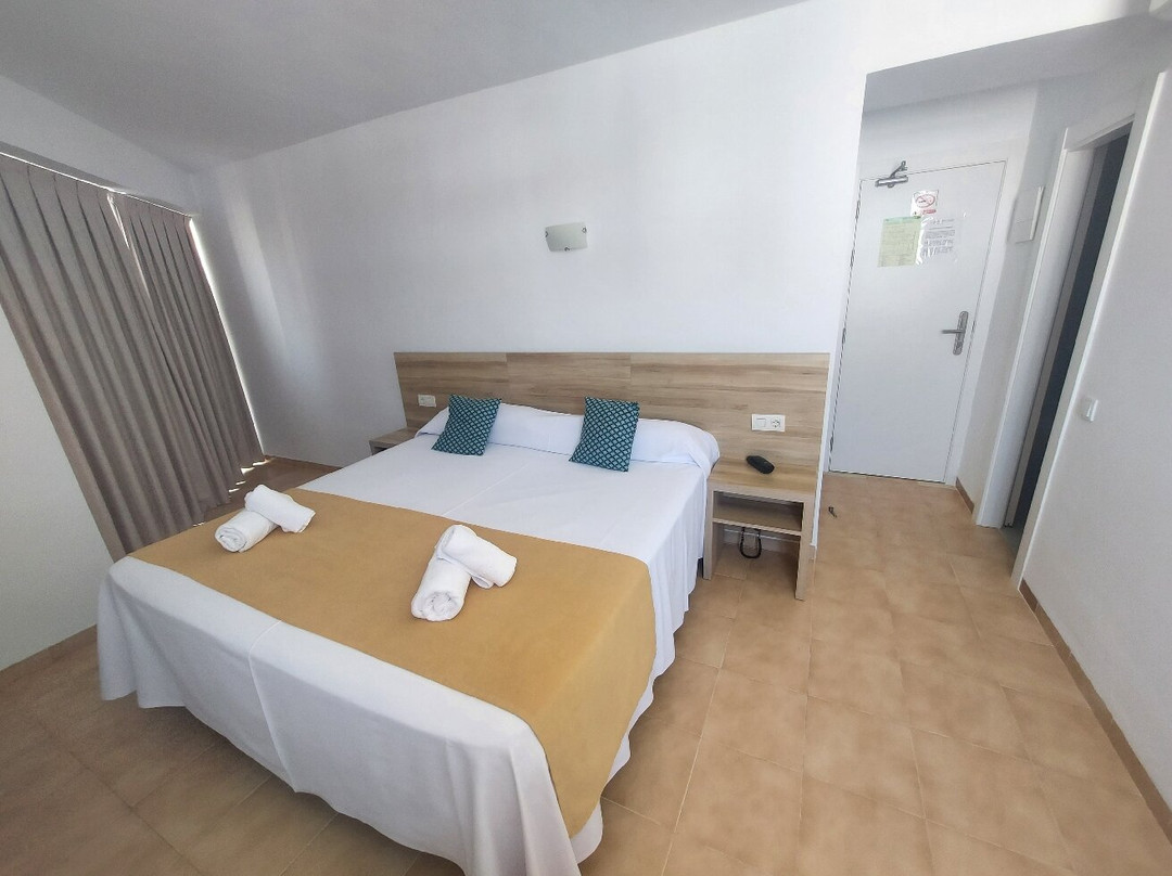 Suncoast Ibiza Hotel主图