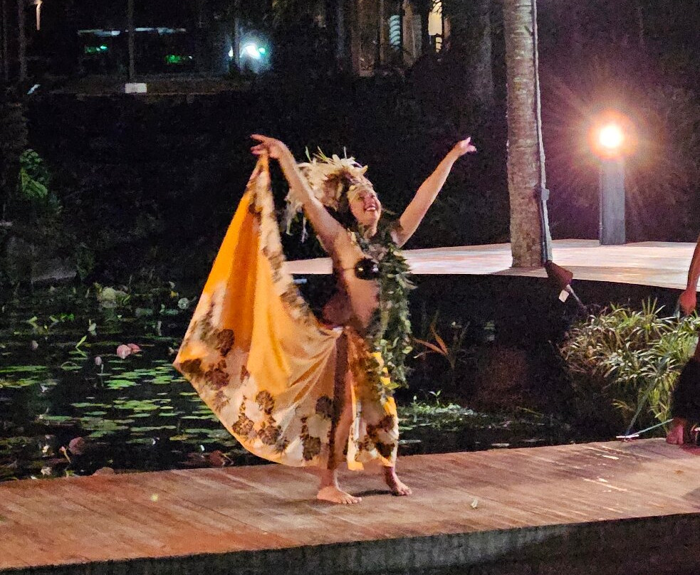 Over-Water Night Show & Dinner-穆里必去景点
