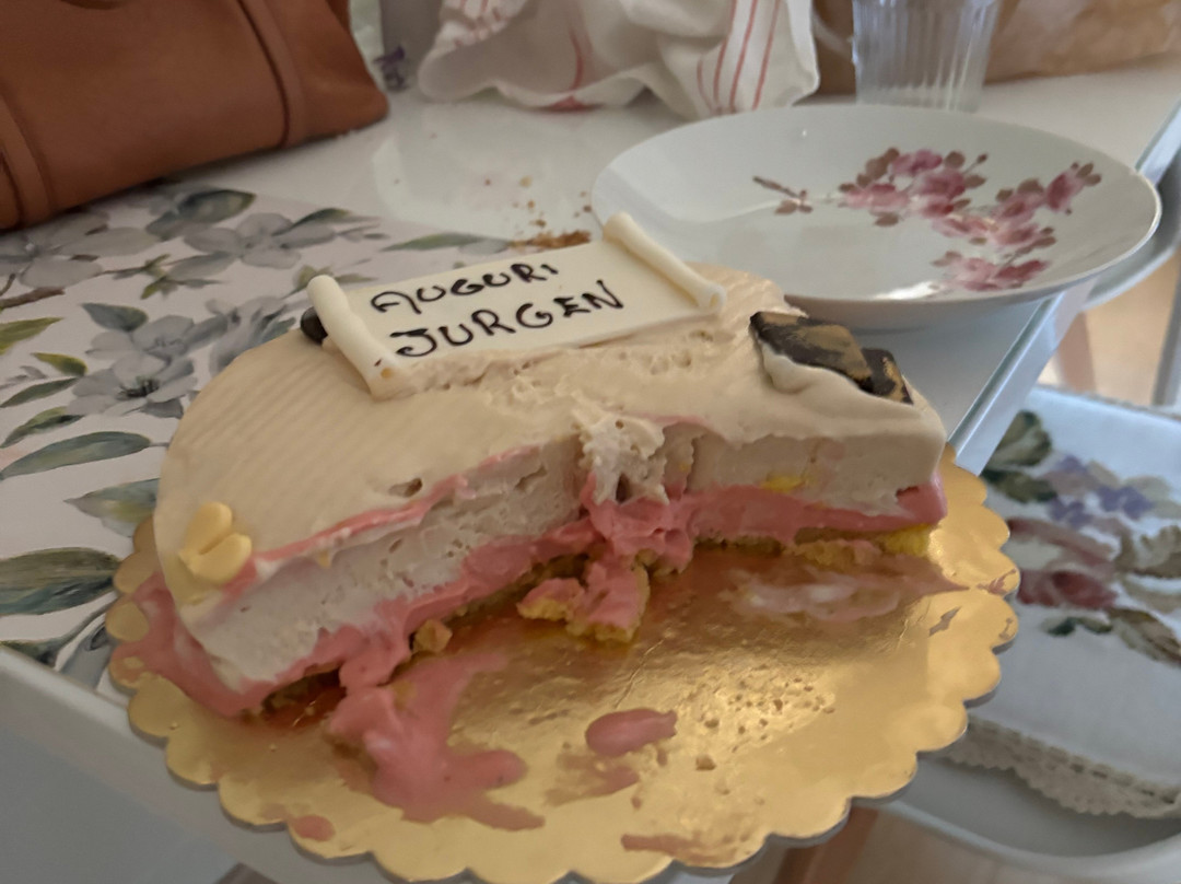 Pasticceria Sommia-Spinone Al Lago必去景点