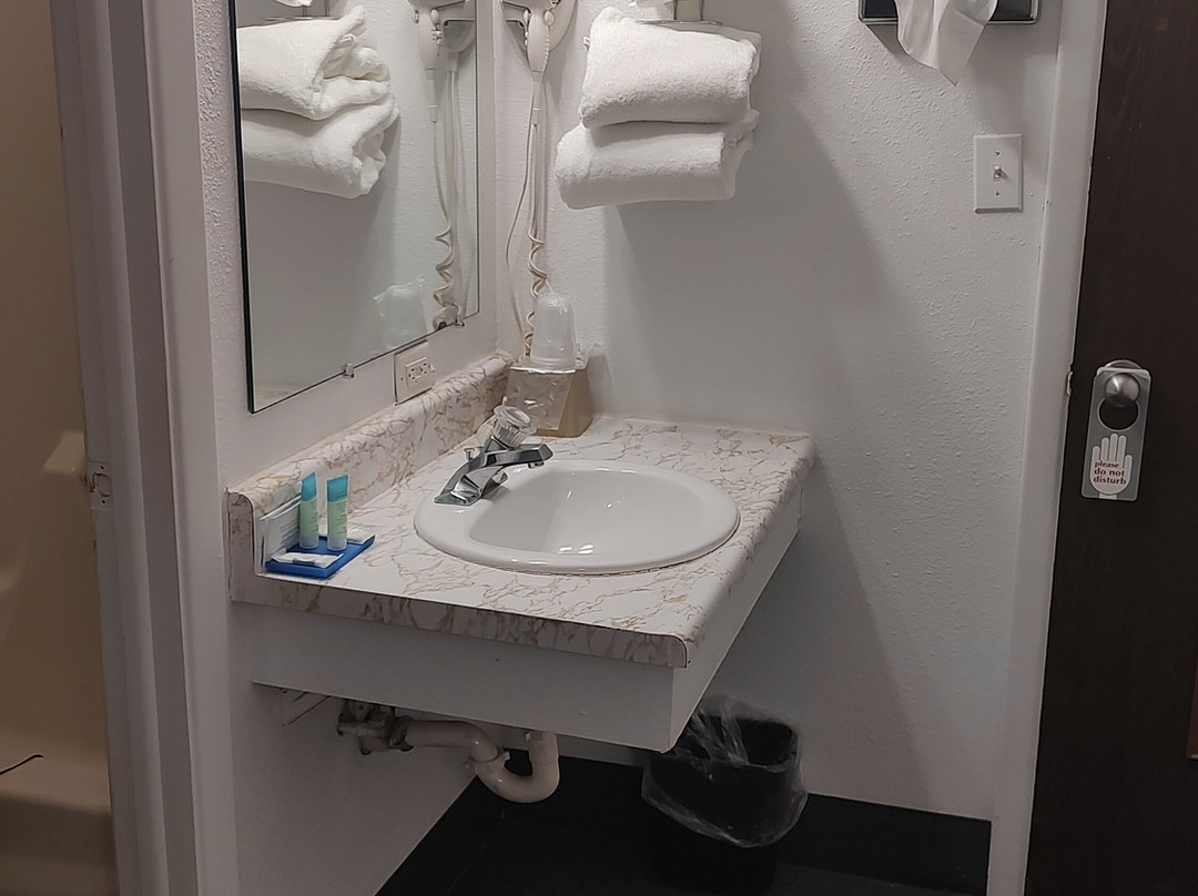 Yellowstone River Inn主图