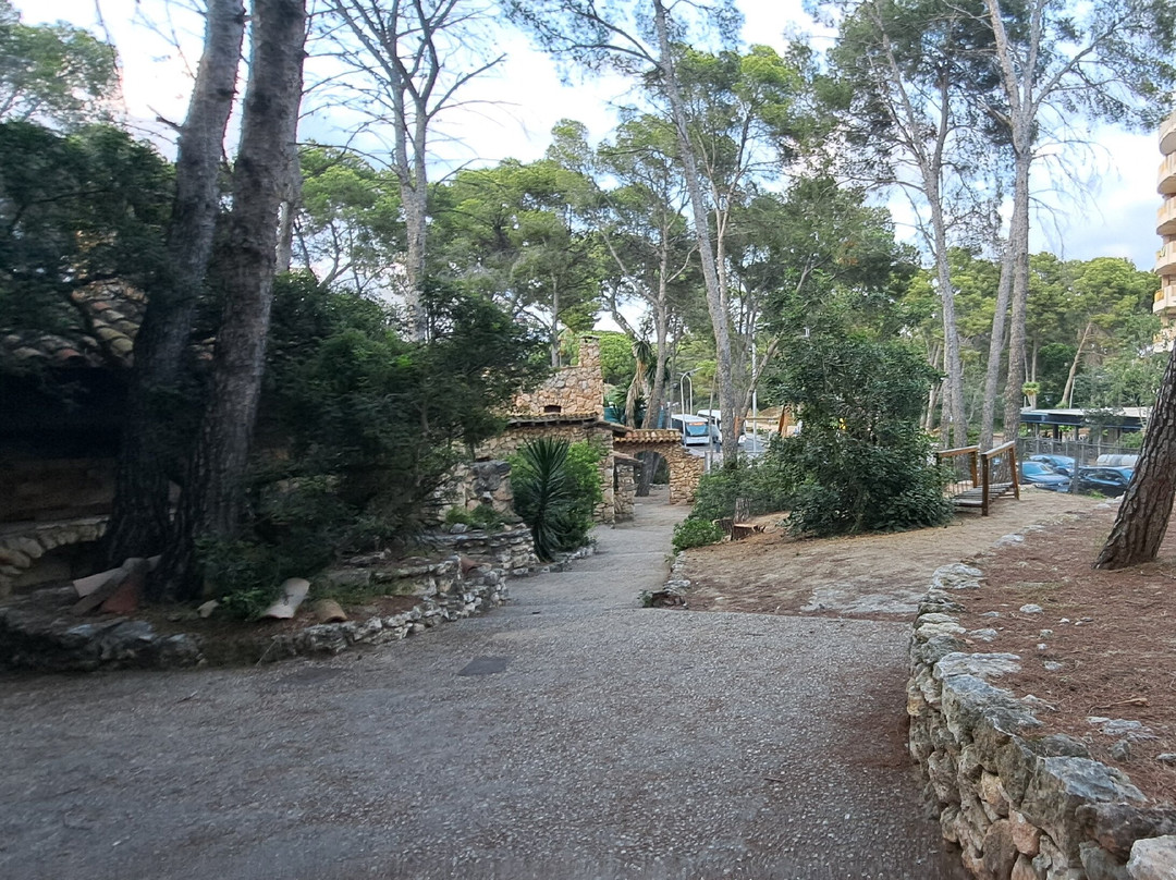 Masia Catalana-萨洛必去景点