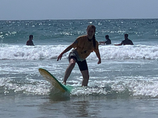 Kiwi Surf-比斯卡罗斯必去景点