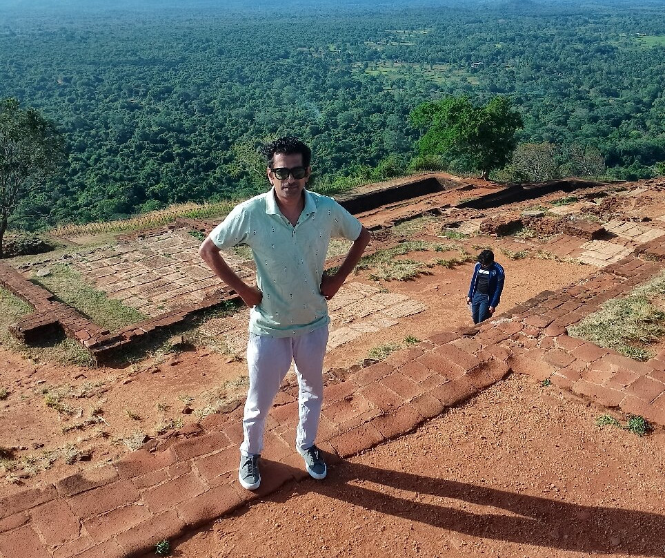 Raj Lanka Tours Nouraj-Katugastota必去景点