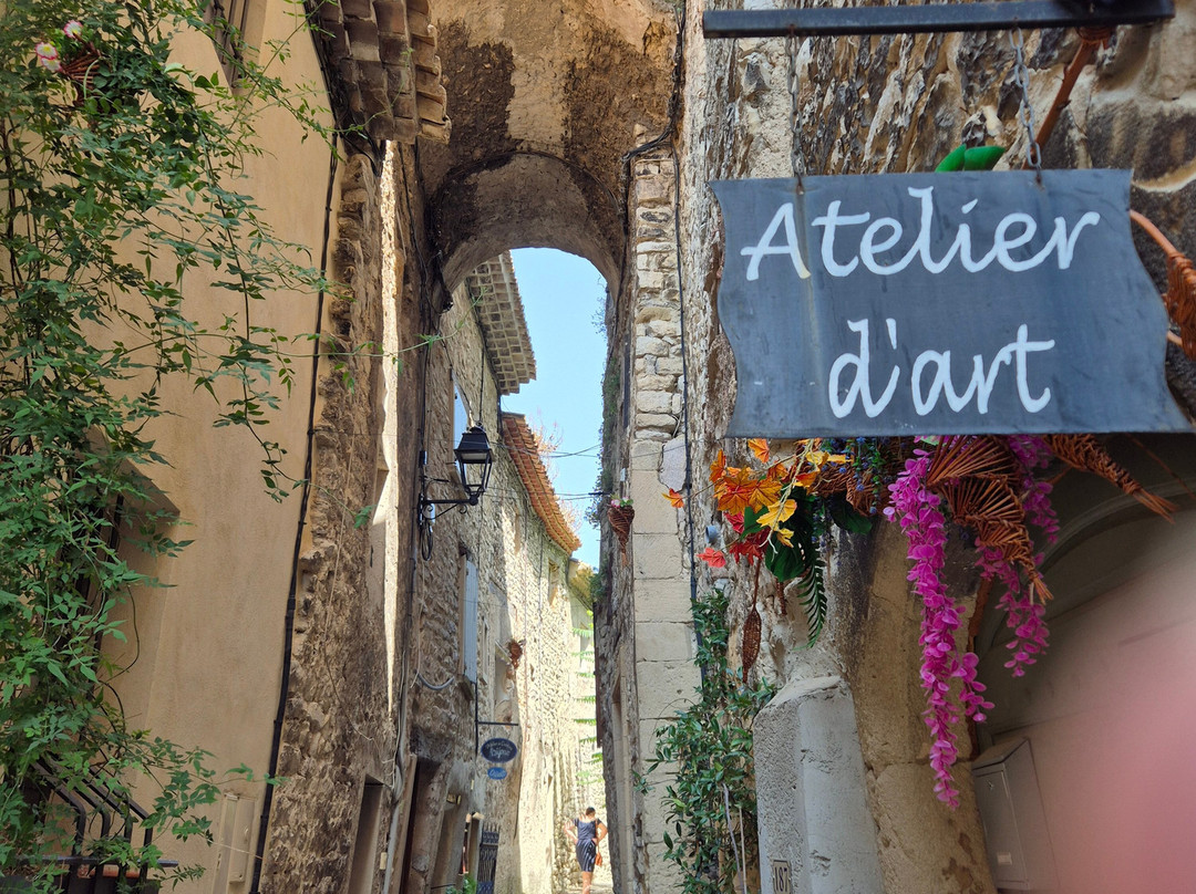 Fontaine des Mascarons de Seguret-Seguret必去景点