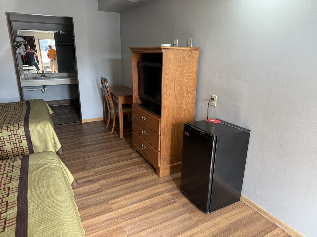 雷鸟汽车旅馆主图