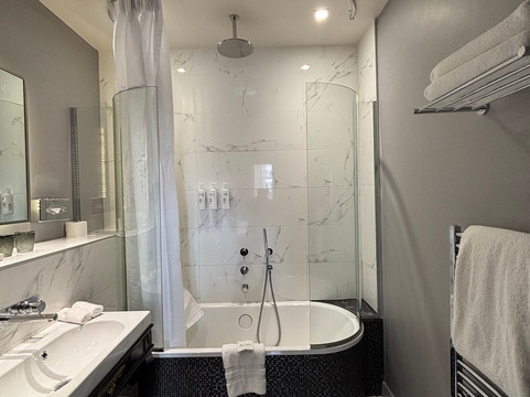 法瓦尔公馆酒店主图