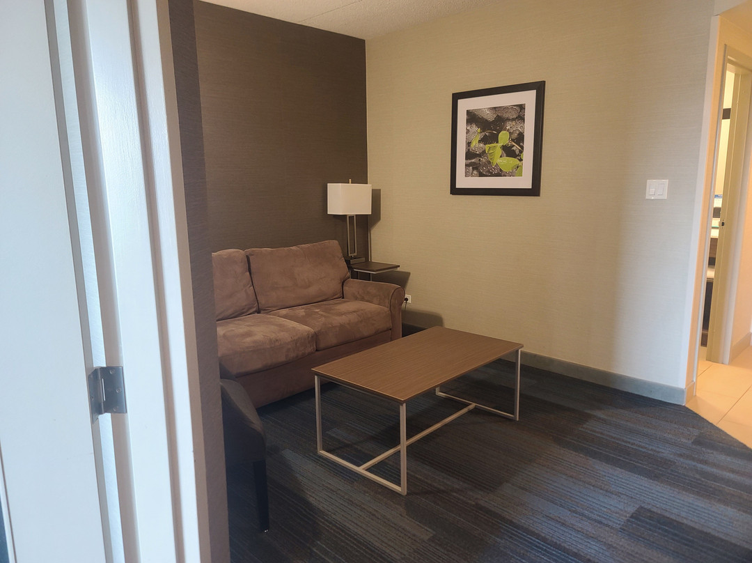 Clarion Hotel & Suites主图