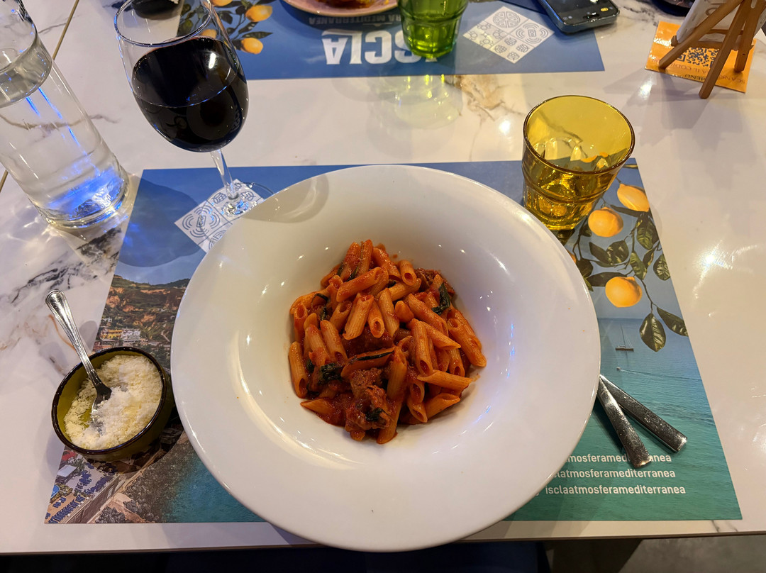 ISCLA - Atmosfera Mediterranea - Pizzeria e Cucina Partenopea