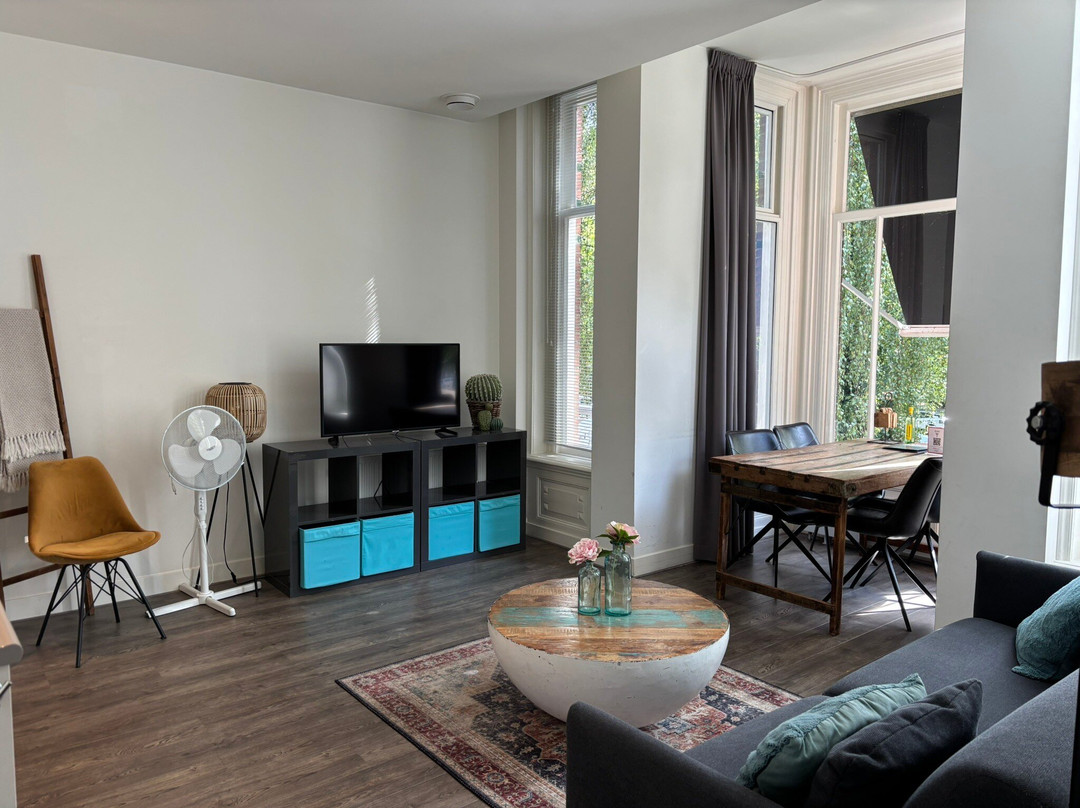 Hotel Oranjestaete主图