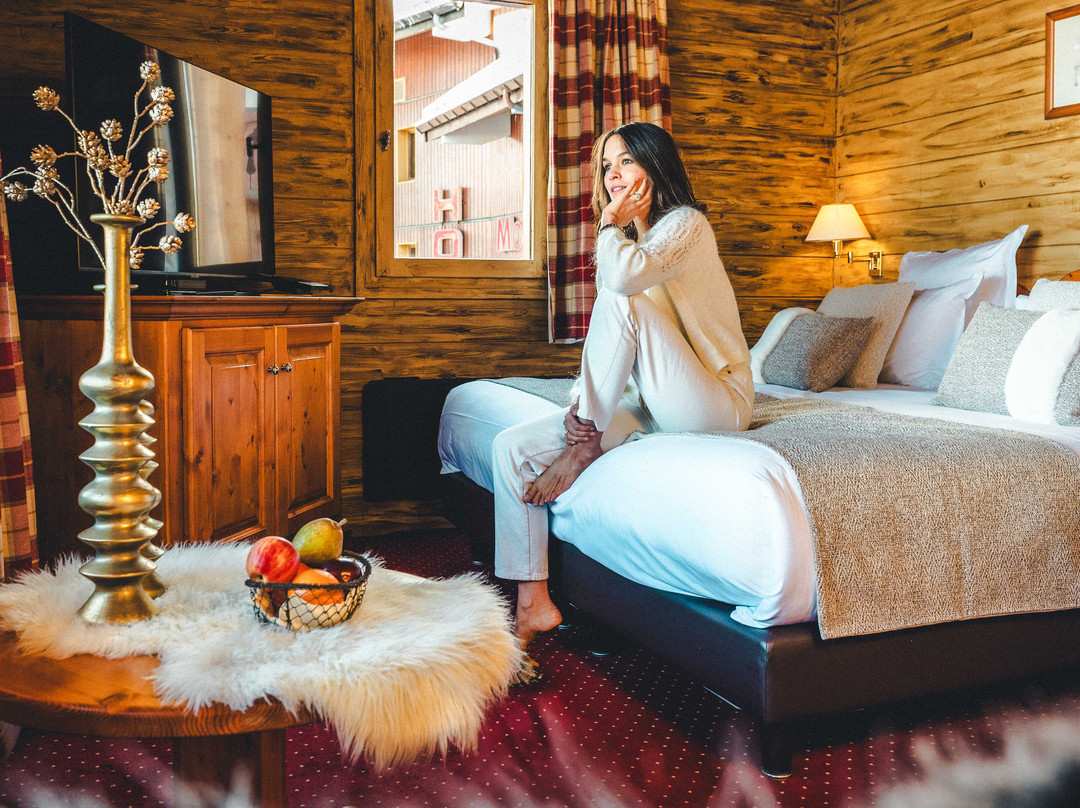 瓦隆峰酒店主图