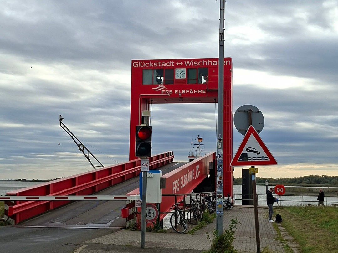 Elbfähre Glückstadt-Wischhafen-Glueckstadt必去景点