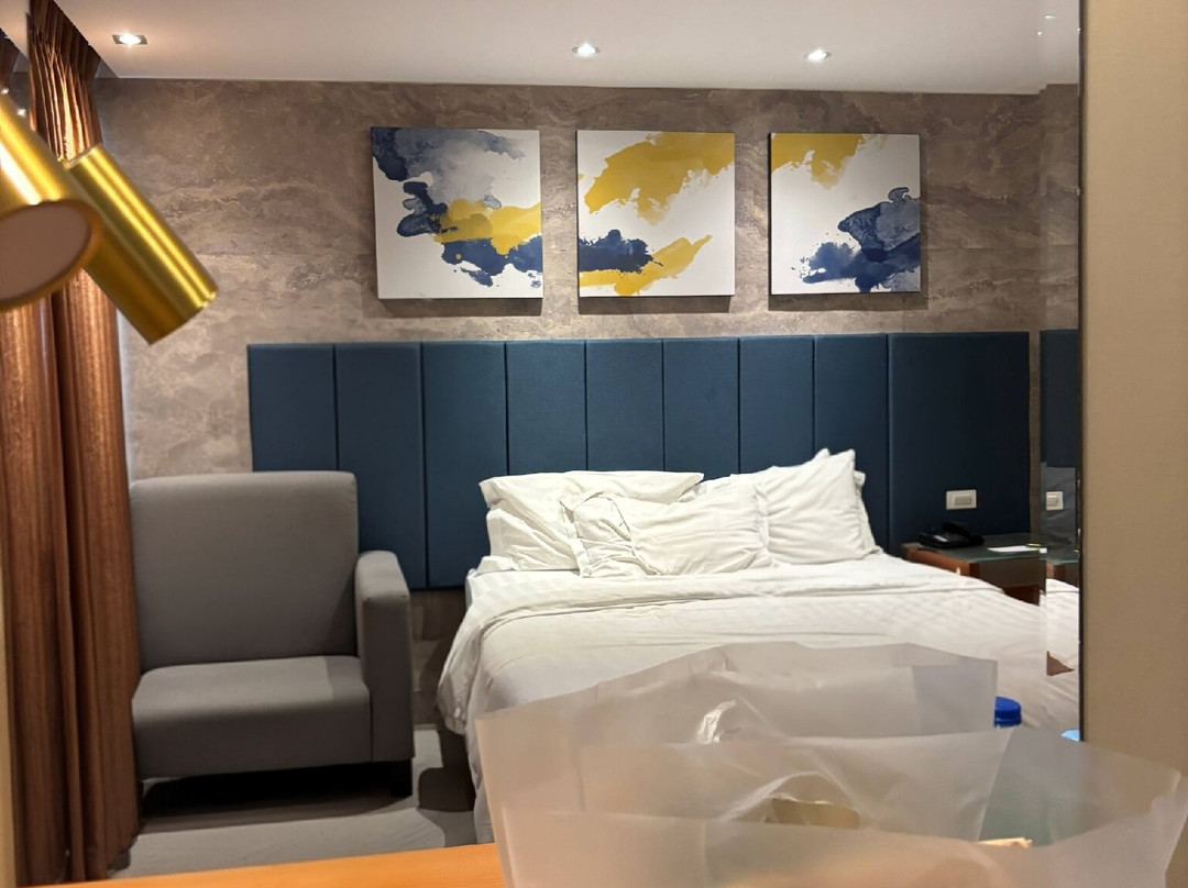 Greenhills Elan Hotel Modern主图