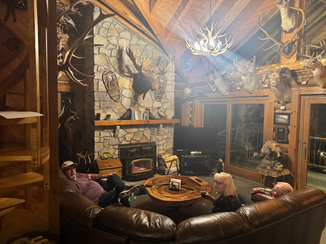 Moose Meadow Lodge & Treehouse主图