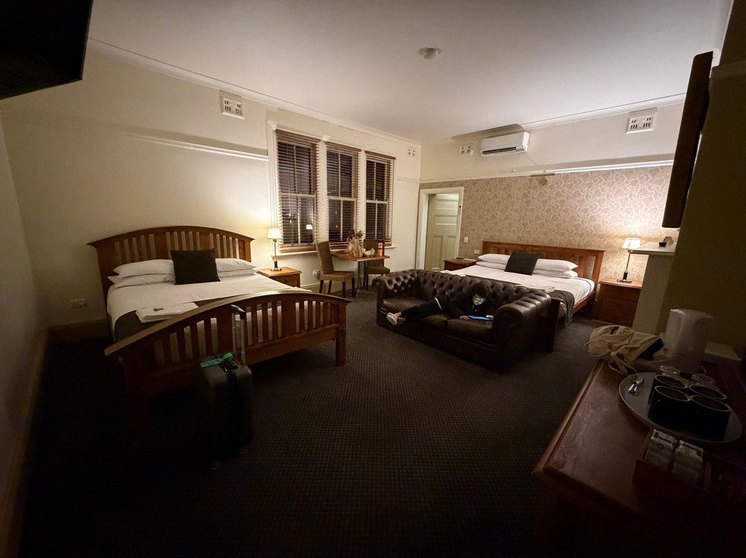 Hermitage Hill主图