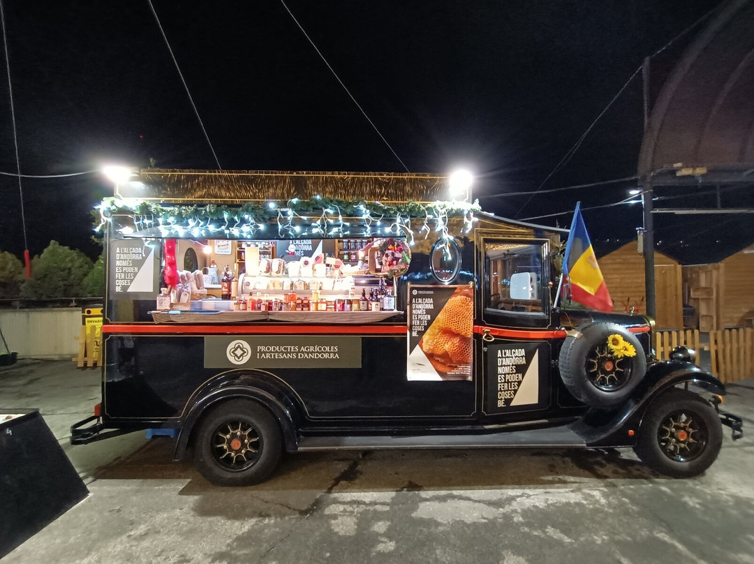 Plaza del Poble-安道尔城必去景点