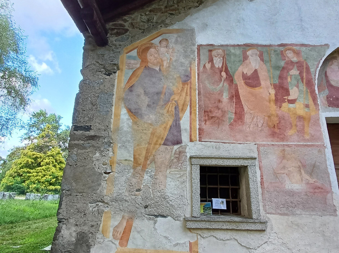 Chiesa di Santa Maria di Luzzara-Gozzano必去景点