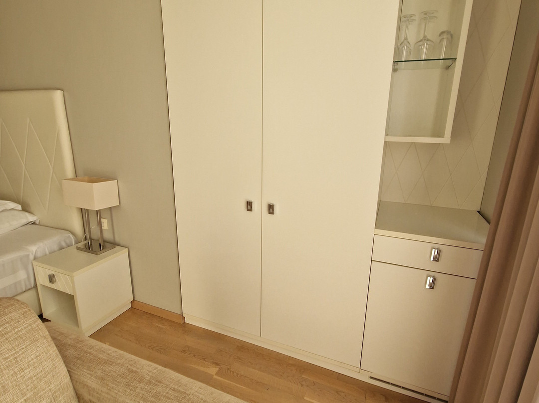 Apartments & Rooms Preelook主图