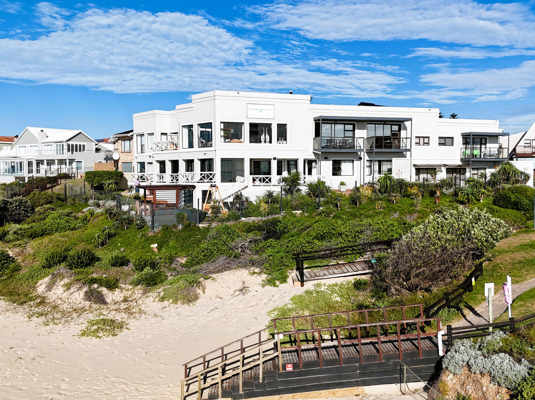 On the Beach Guesthouse & Suites主图