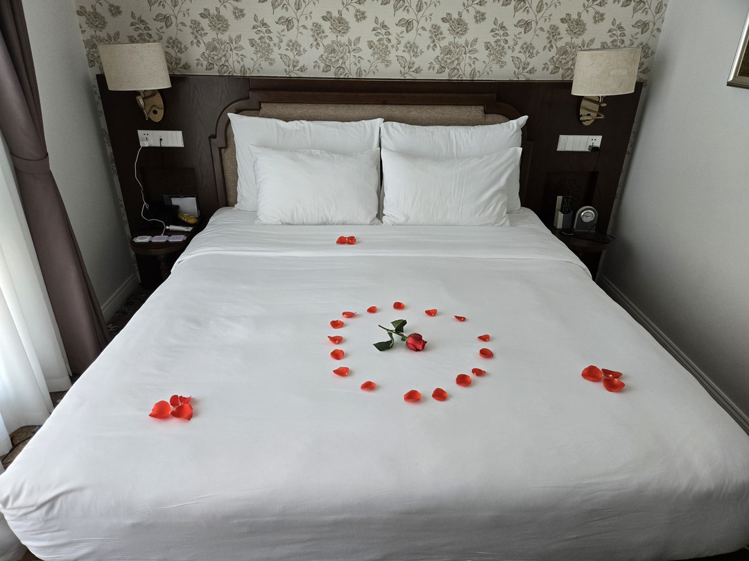 The Oriental Jade Hotel主图