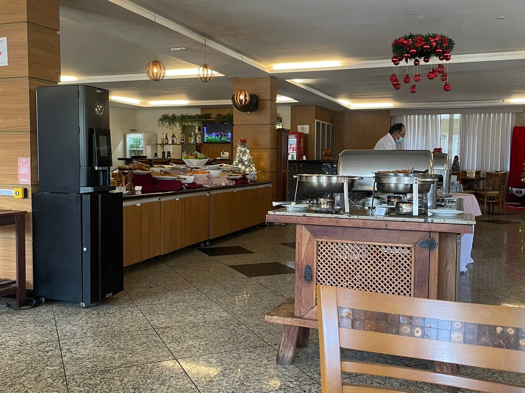 Colonial Plaza Hotel主图