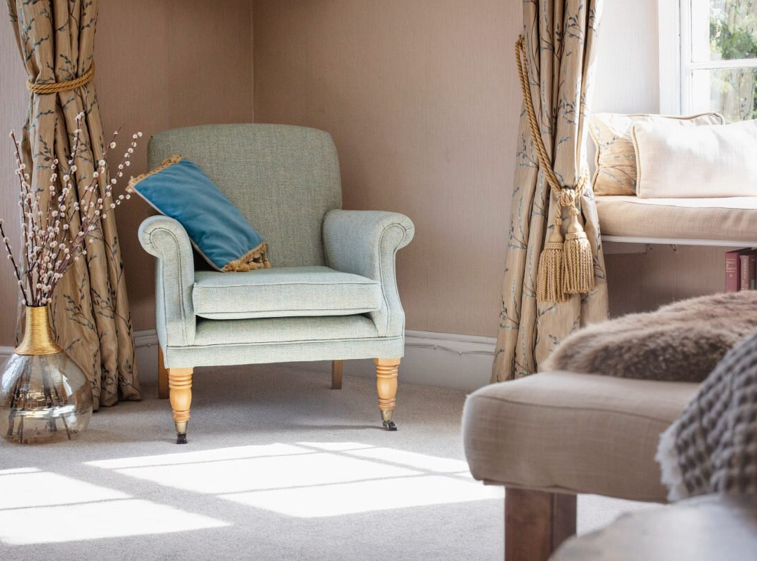 伯利法院酒店主图