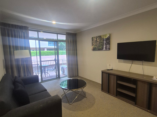 贝尔莫全套房酒店主图