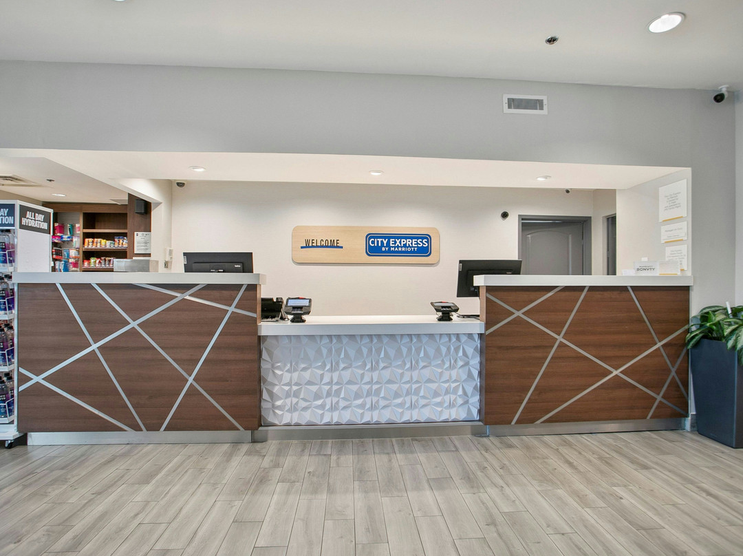 杜鲁斯酒店住宿-City Express By Marriott Duluth