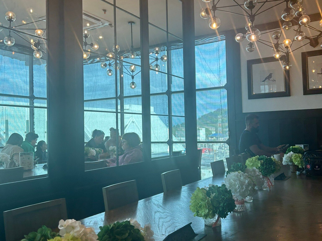 Coral Premium Departure Lounge-迈考必去景点