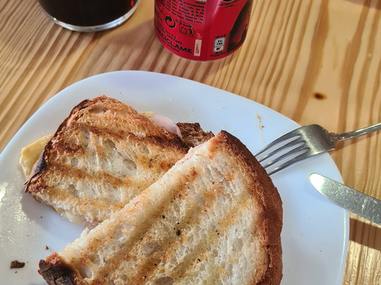 Forn de Pa Cafeteria La Mola