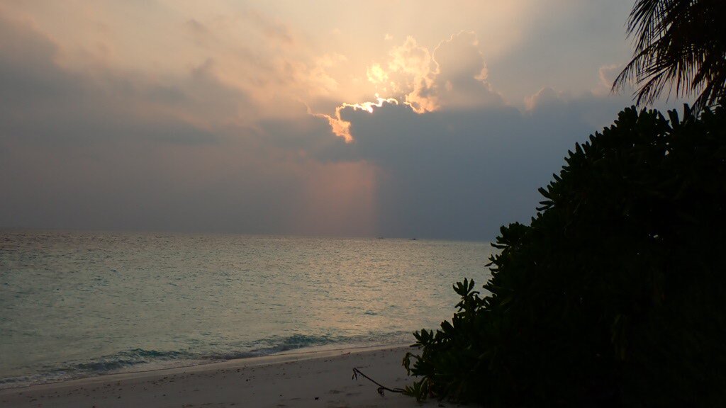 马尔代夫四季酒店-兰达吉拉瓦鲁-泳池