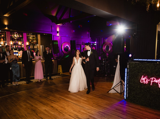 Poulaphouca House & Falls主图