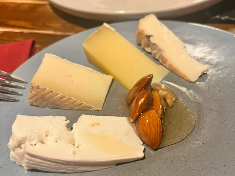 Bottega Delle Ombre-蒙蒂基亚里必去景点