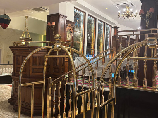 劳勒斯酒店主图