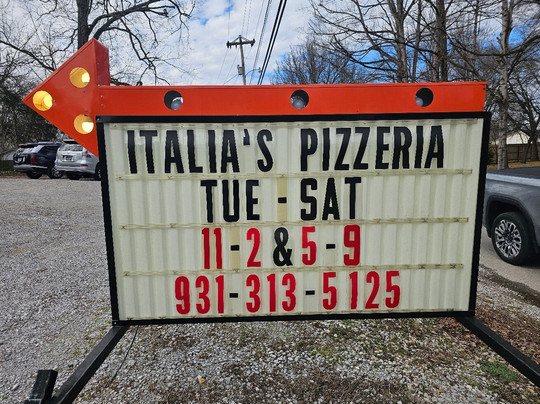 Italia's Orange Blossom Pizzeria