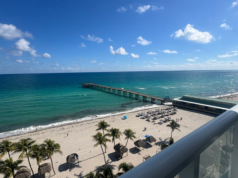 纽波特海滨度假酒店主图