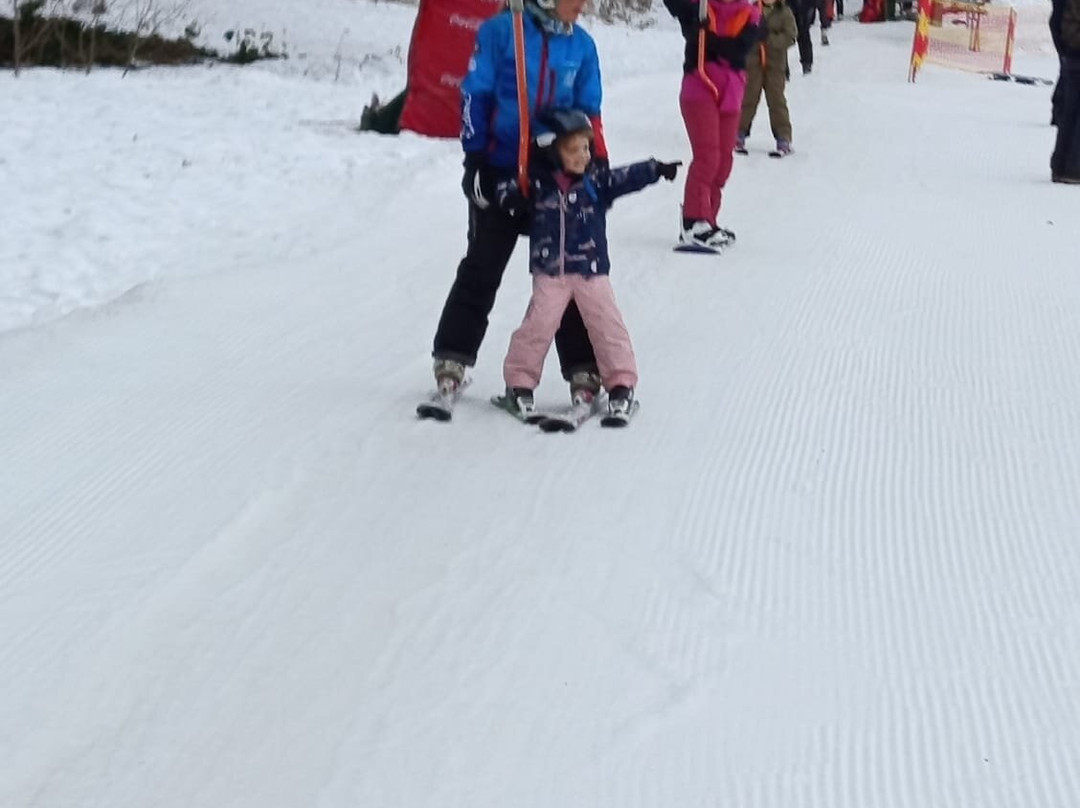 Eden Ski & Snowboard School and Rental Centre (Poiana Brasov)-波亚纳布拉索夫必去景点