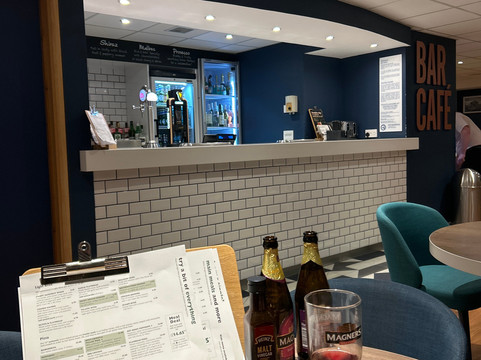 旅屋酒店-圣奥斯特尔主图