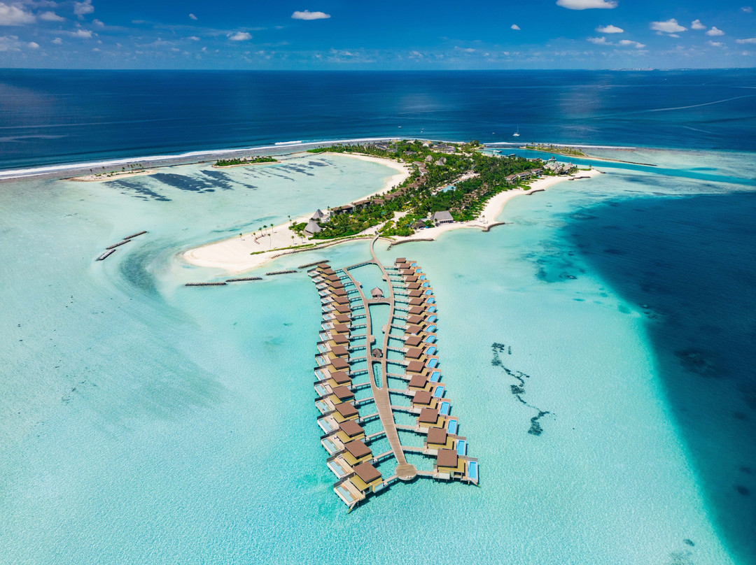 Kuda Villingili Resort Maldives主图