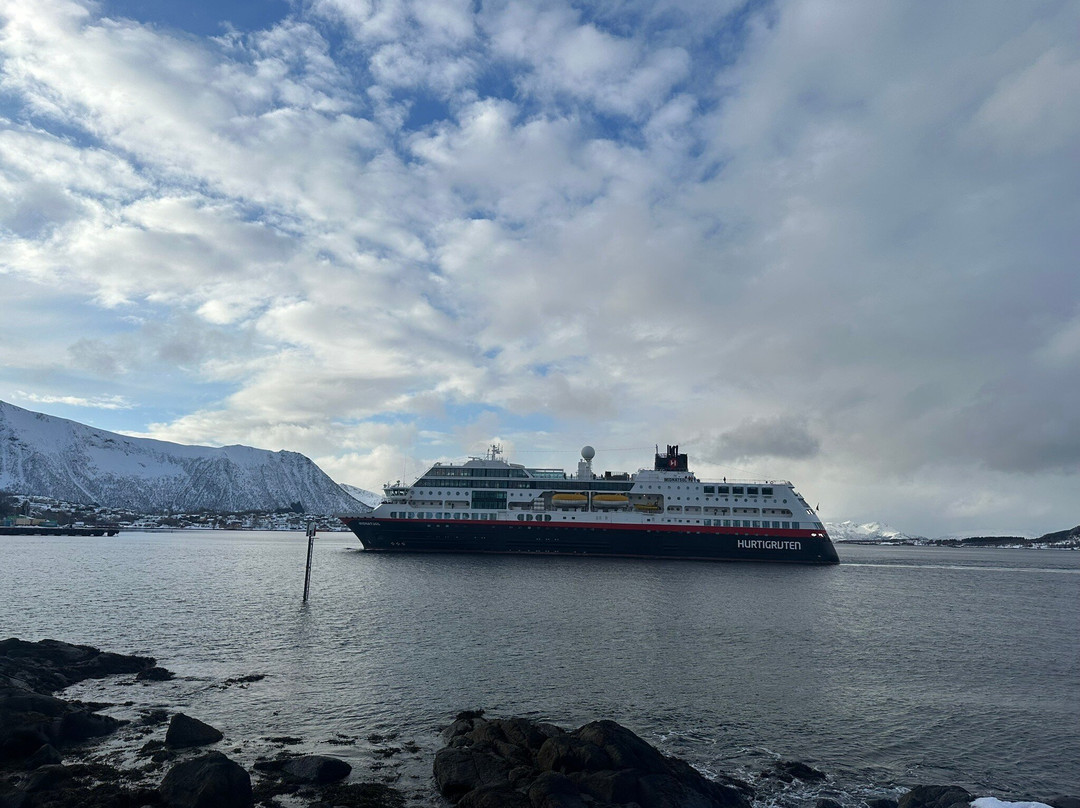 韦斯特龙海岸酒店主图