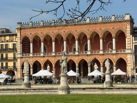 河谷草地广场-帕多瓦必去景点