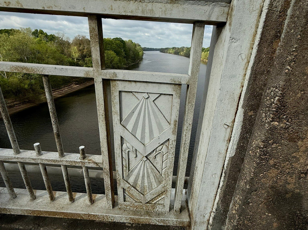 Edmund Pettus Bridge-Selma必去景点